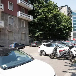 2-bedrooms-apartment-in-garibaldi-district.it-lombardy.com/